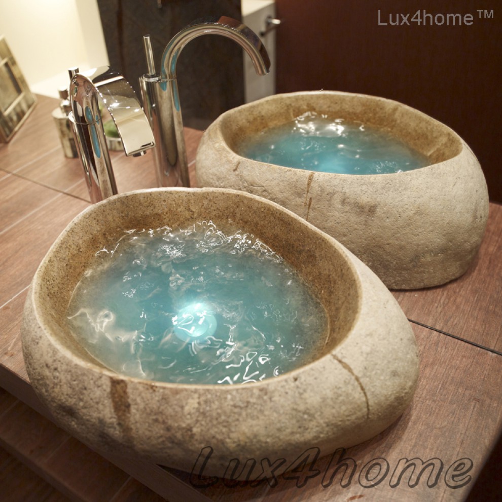 Umywalki z kamienia polnego - umywalka kamienna z otoczaka w łazience